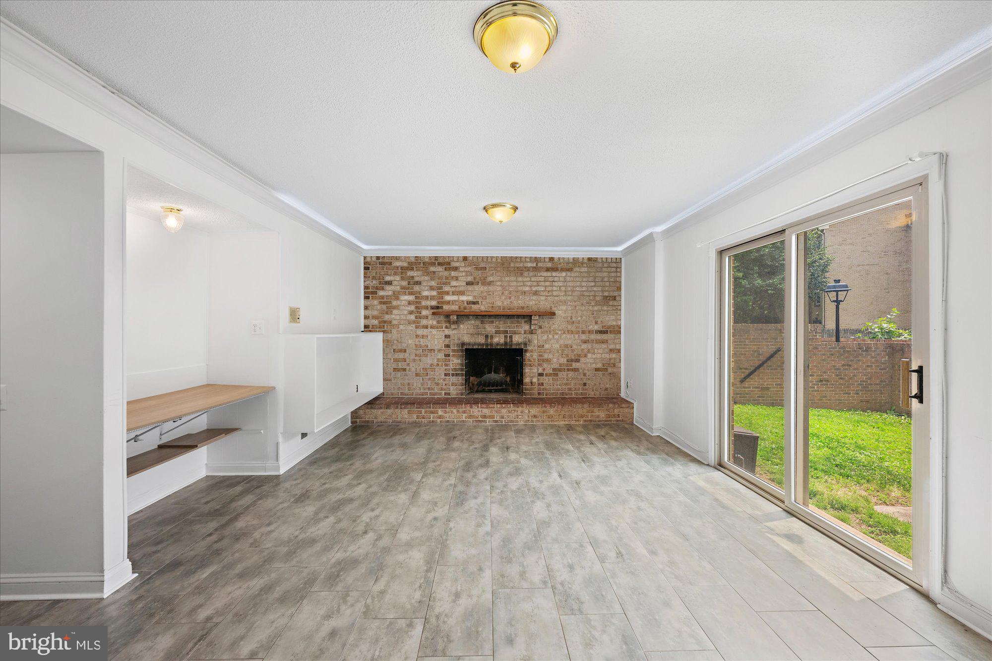 HALLCREST HEIGHTS - Residential