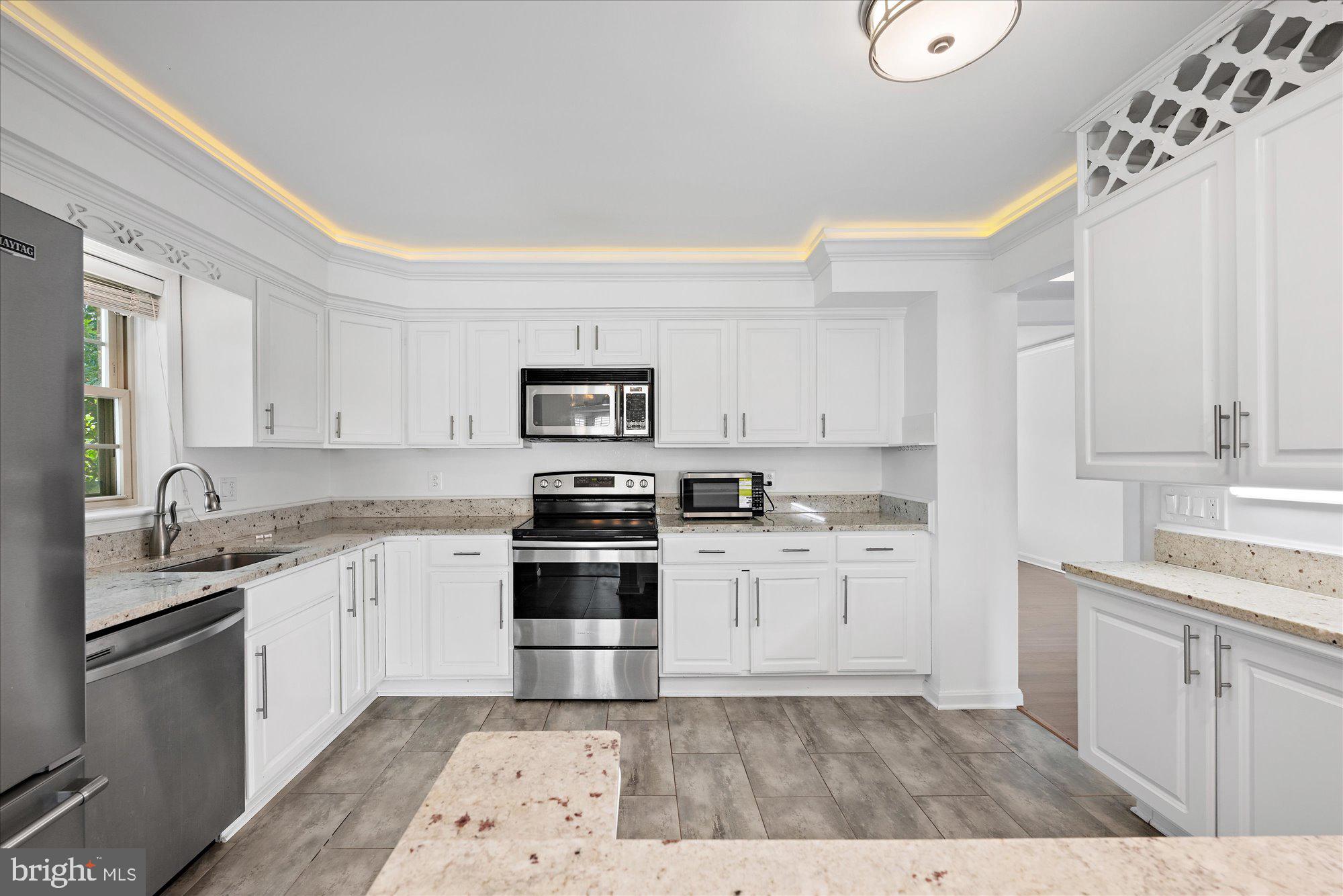 HALLCREST HEIGHTS - Residential