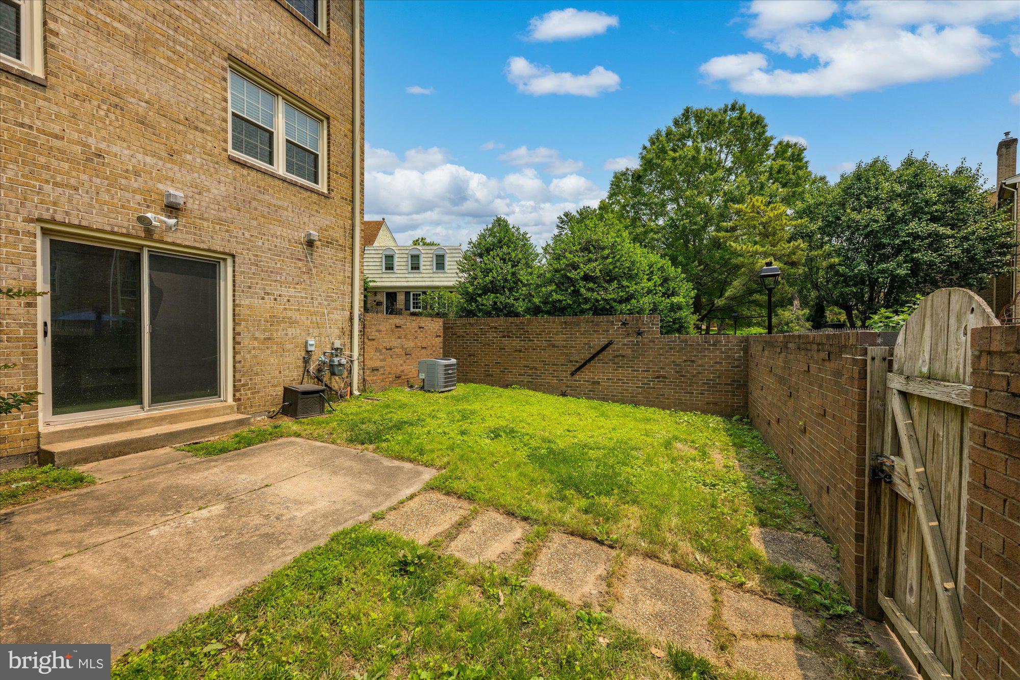 HALLCREST HEIGHTS - Residential