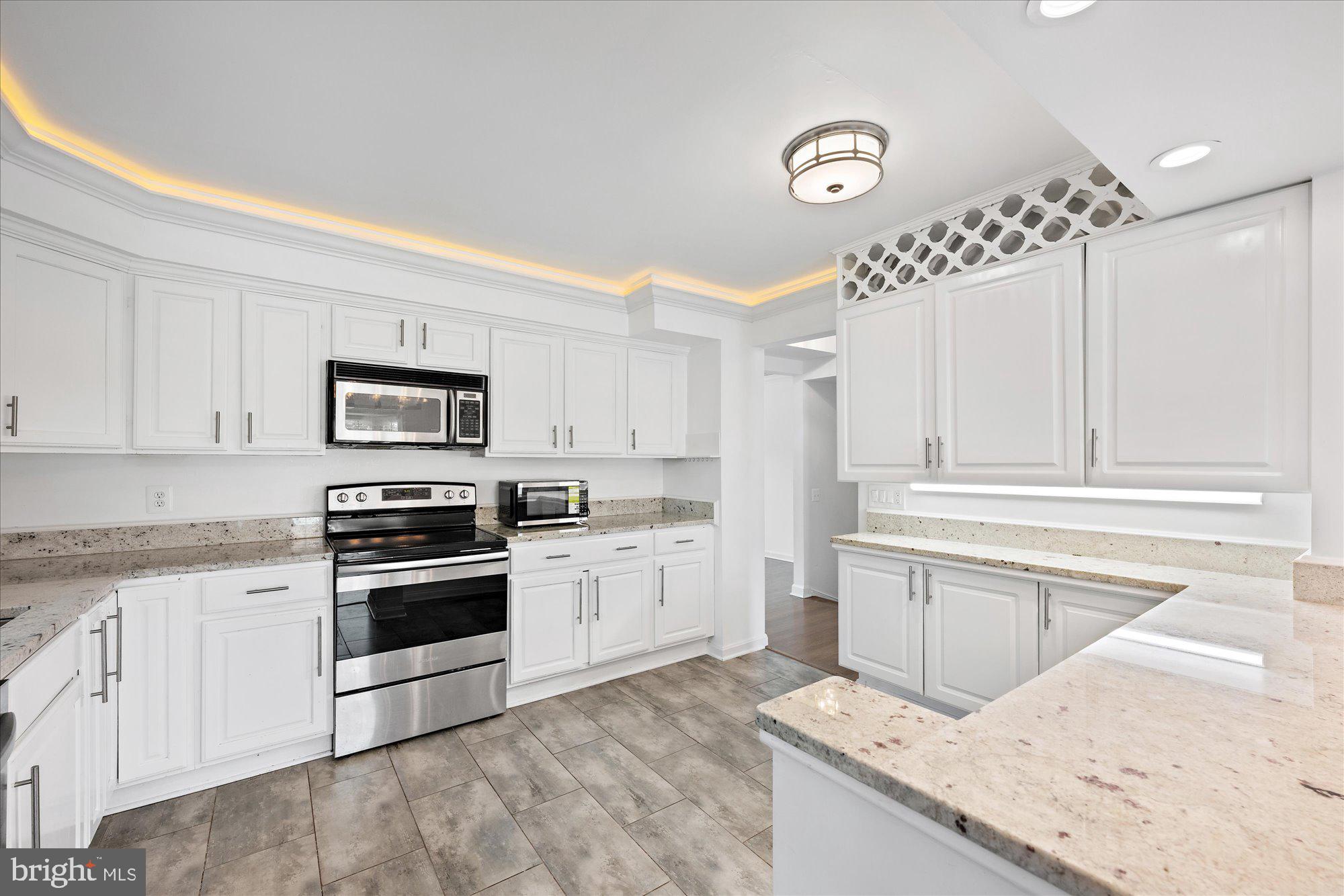 HALLCREST HEIGHTS - Residential