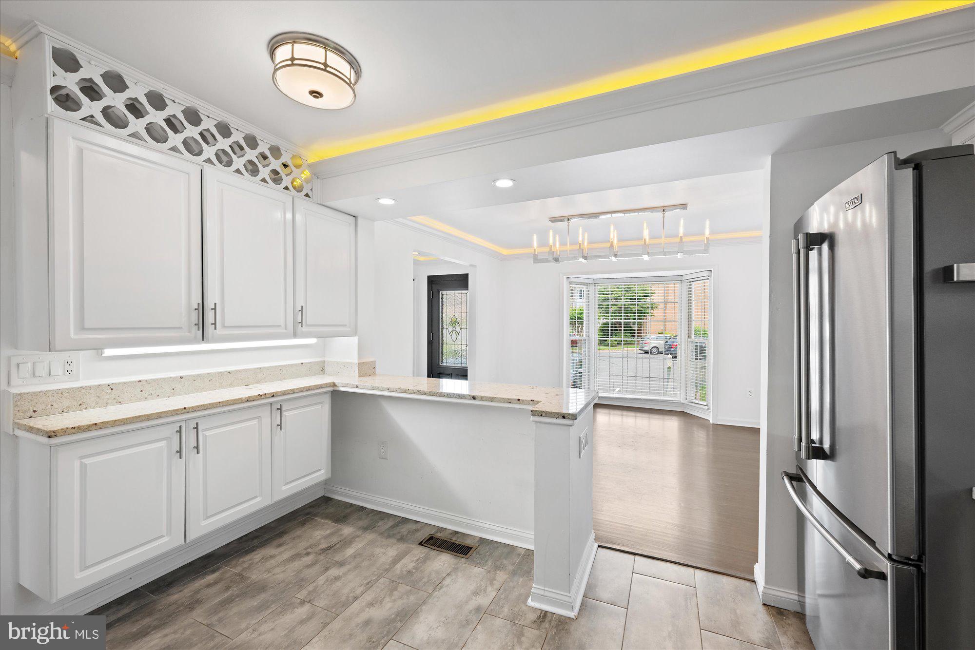 HALLCREST HEIGHTS - Residential