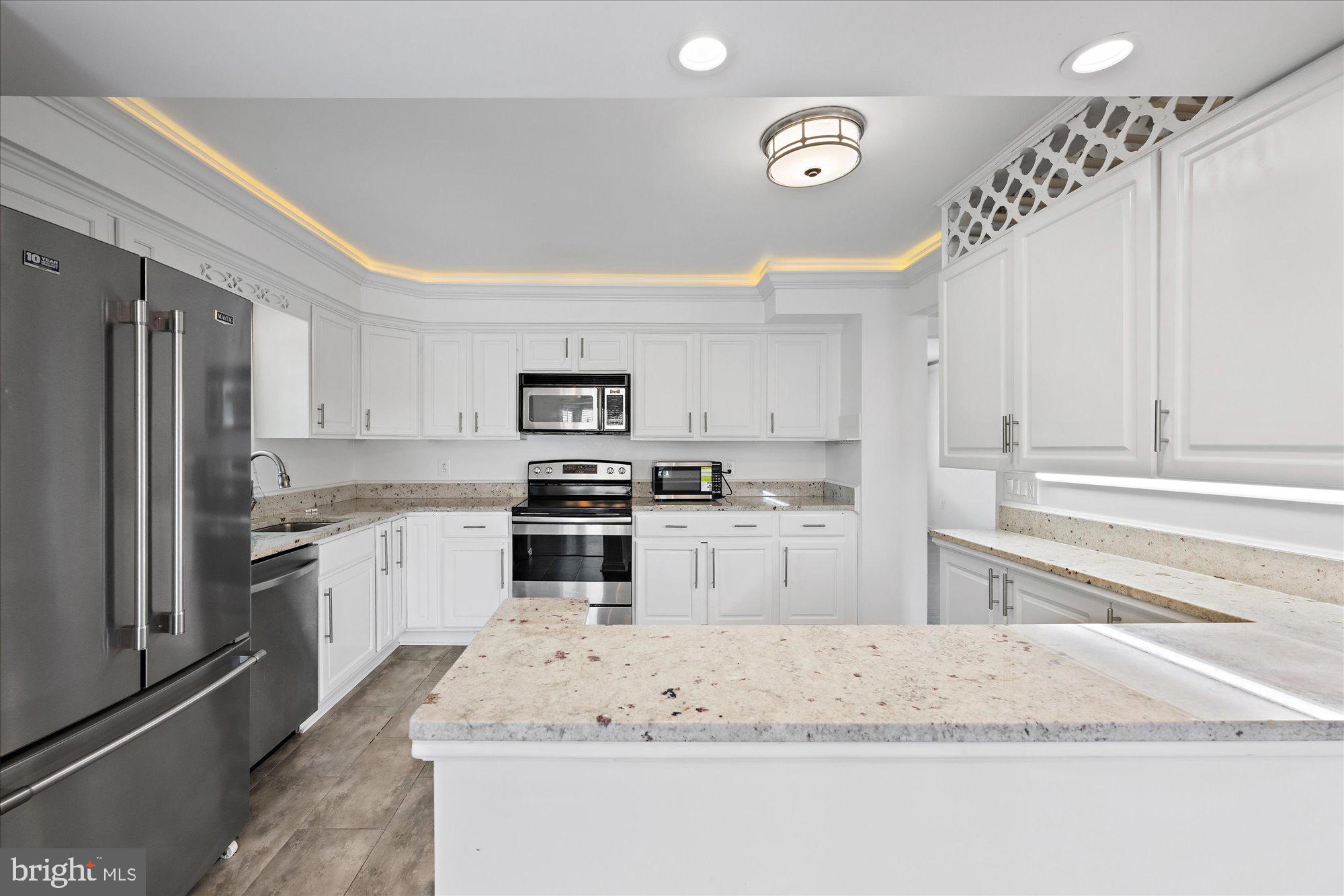 HALLCREST HEIGHTS - Residential