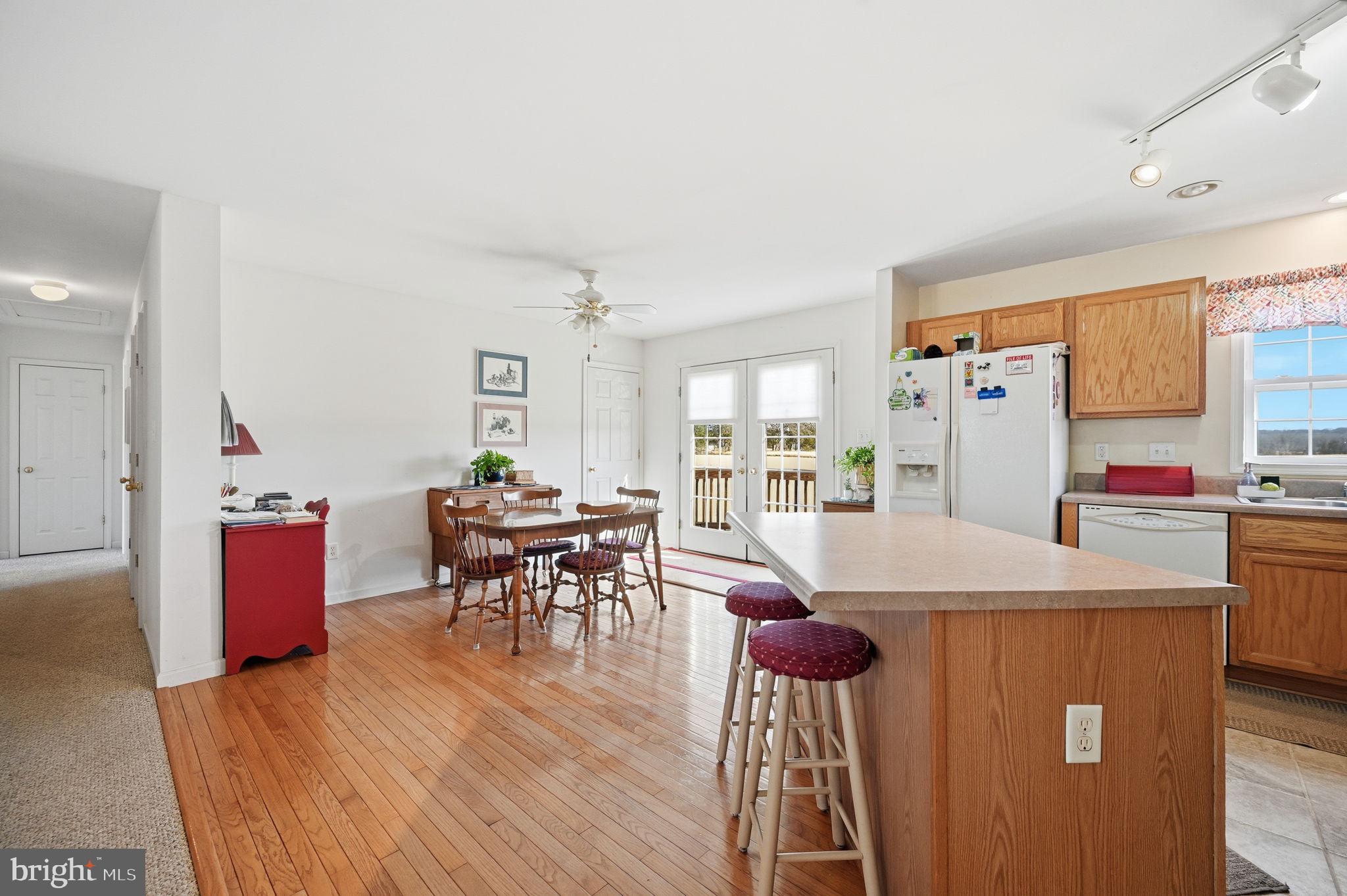 SHEPPERDS GROVE - Residential