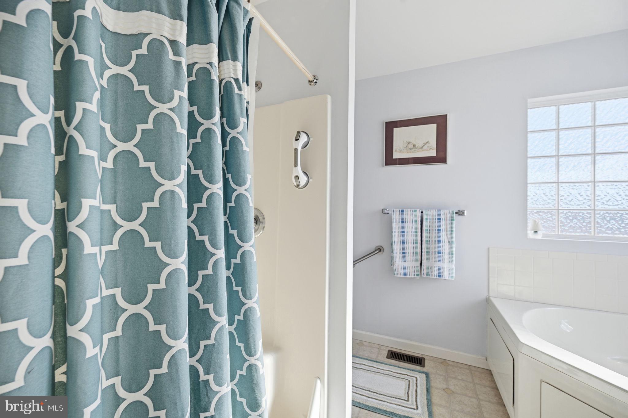 SHEPPERDS GROVE - Residential