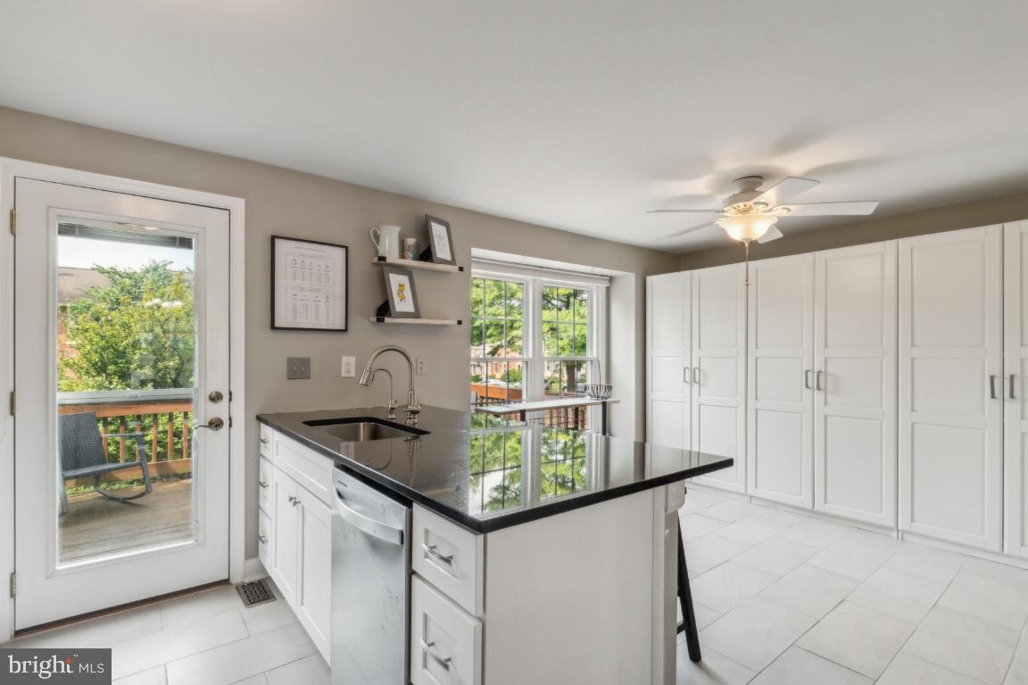 WATERSIDE - Residential