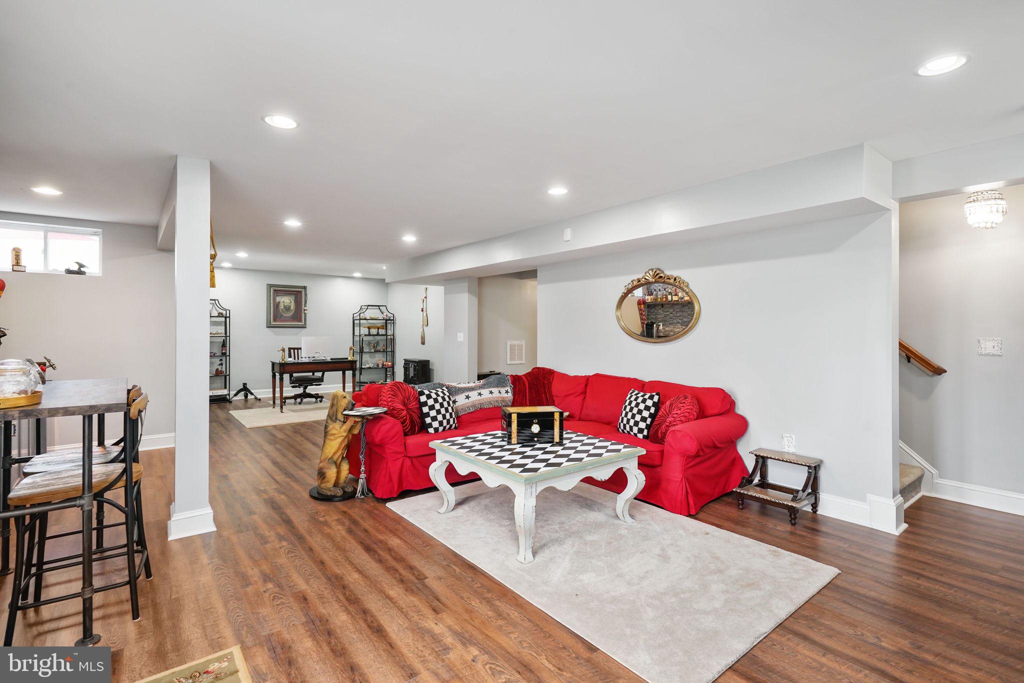 LANSDOWNE - Residential