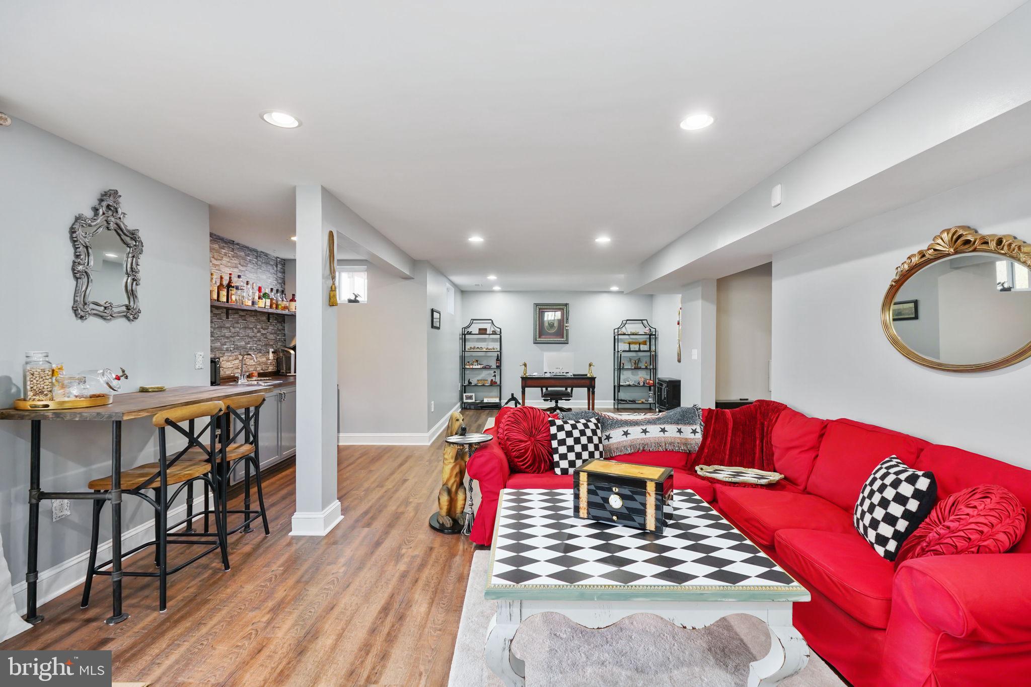 LANSDOWNE - Residential