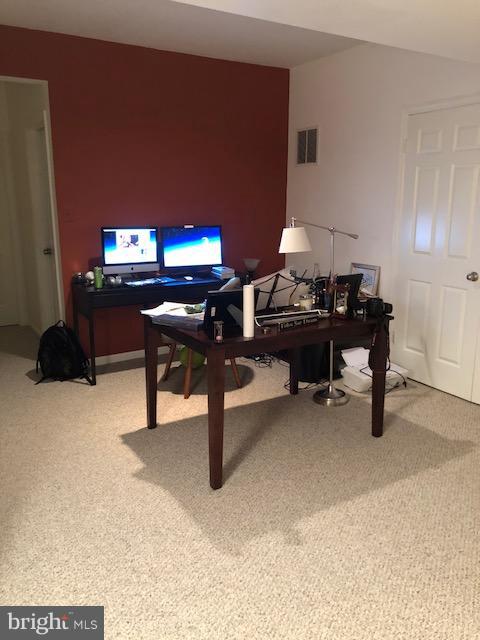 WELLINGTON COMMONS - Residential Lease