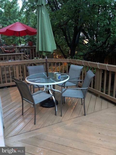 WELLINGTON COMMONS - Residential Lease