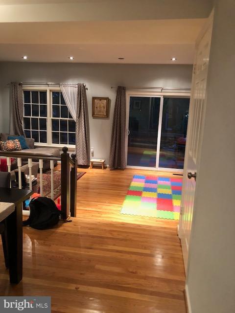 WELLINGTON COMMONS - Residential Lease