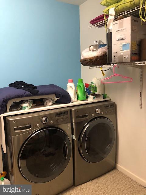 WELLINGTON COMMONS - Residential Lease