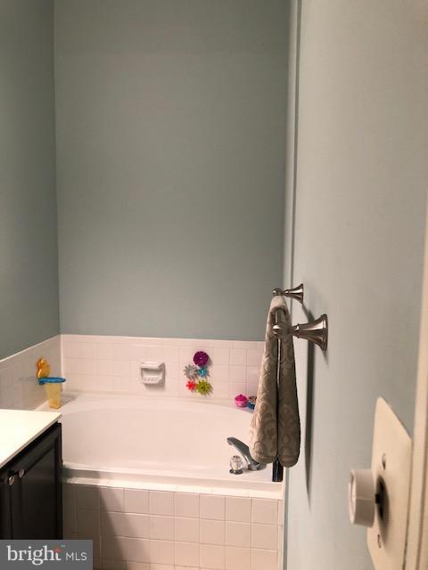 WELLINGTON COMMONS - Residential Lease