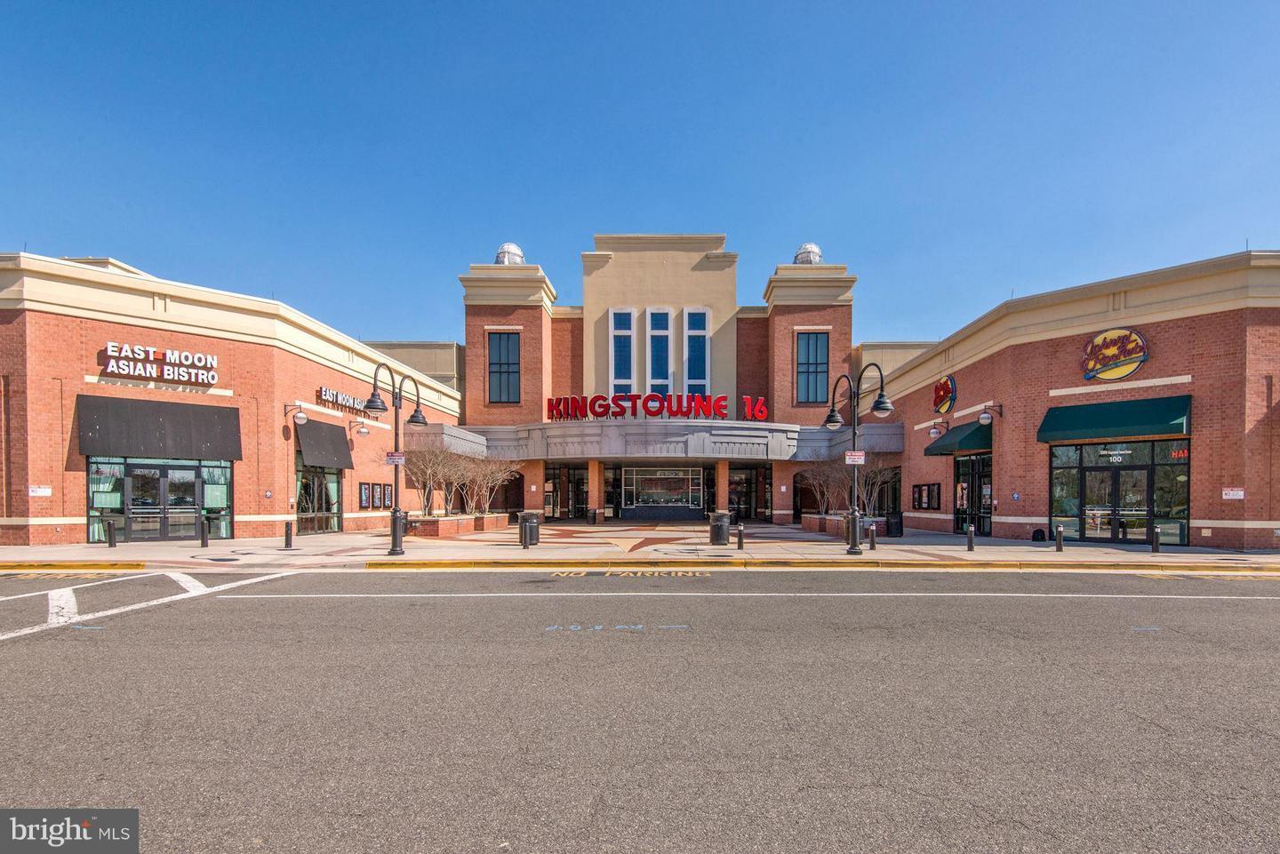 WELLINGTON COMMONS - Residential Lease