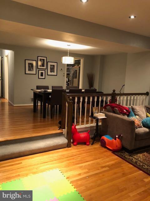 WELLINGTON COMMONS - Residential Lease