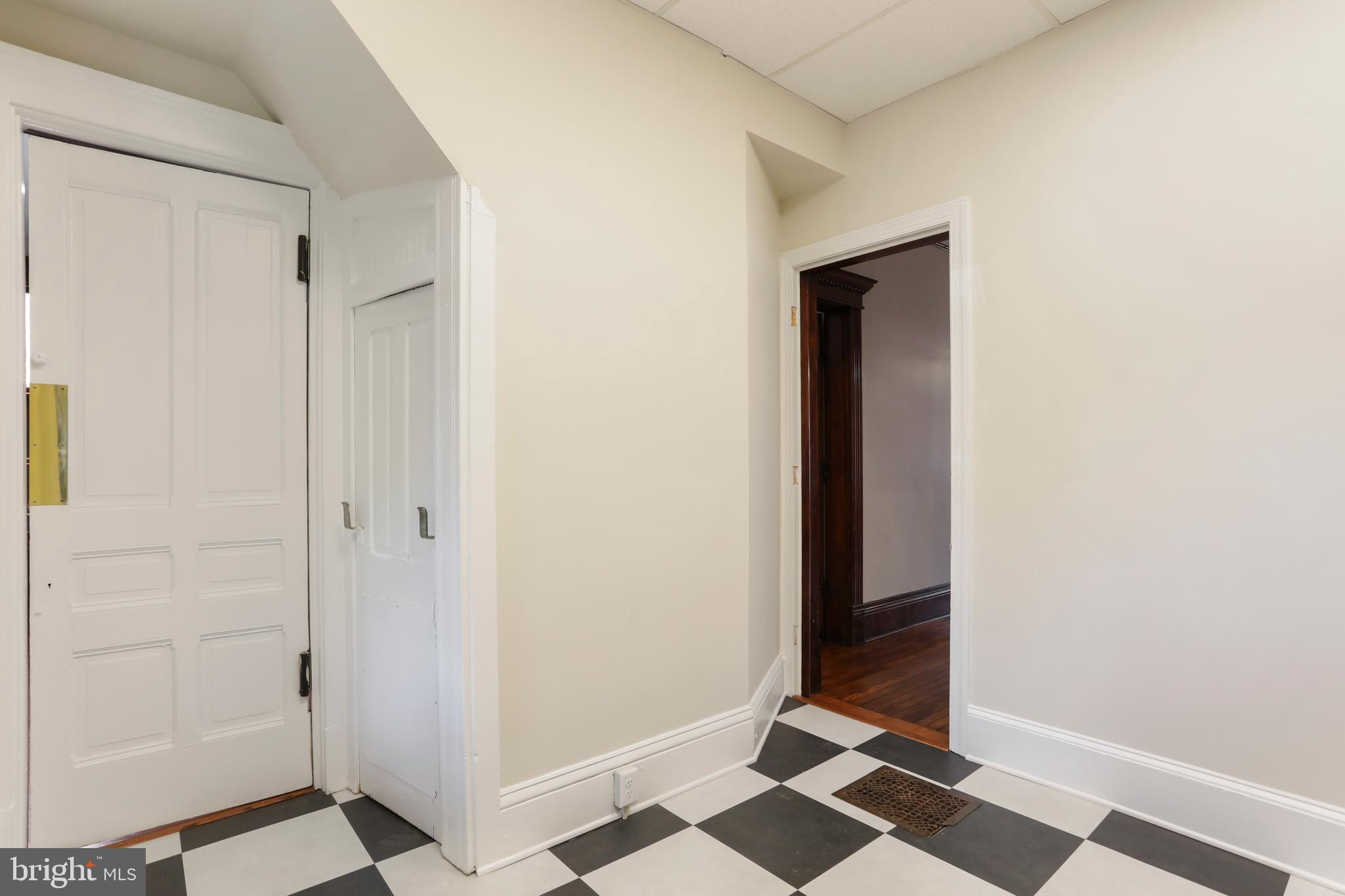 CITY OF MARTINSBURG - Commercial Lease