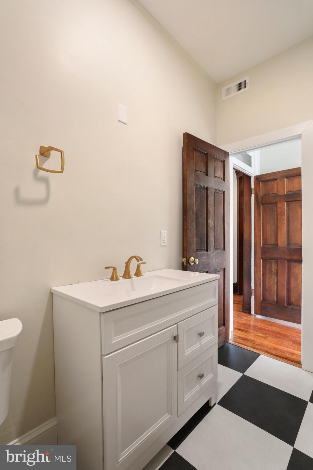 CITY OF MARTINSBURG - Commercial Lease