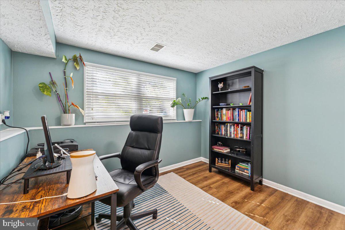 FOUR SEASONS ESTATES - Residential