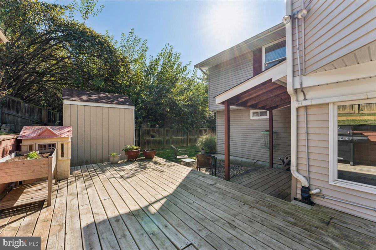 FOUR SEASONS ESTATES - Residential