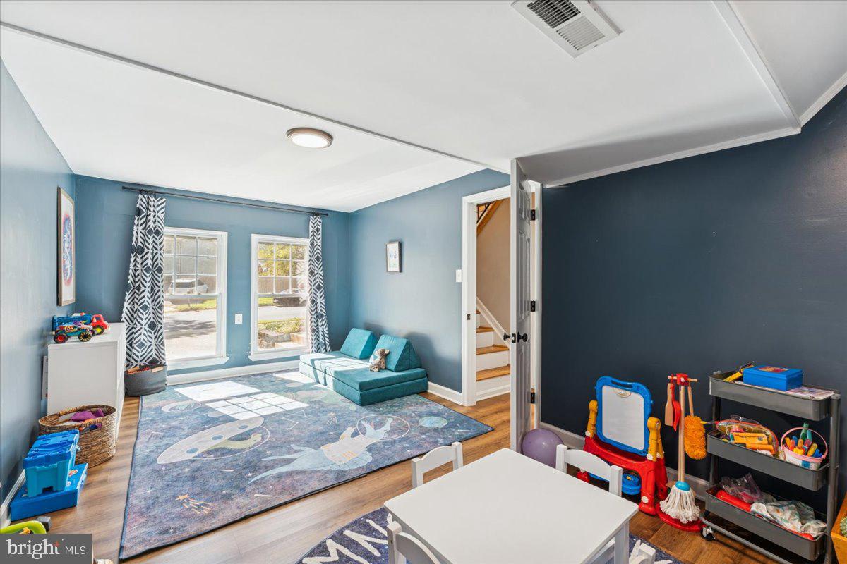 FOUR SEASONS ESTATES - Residential