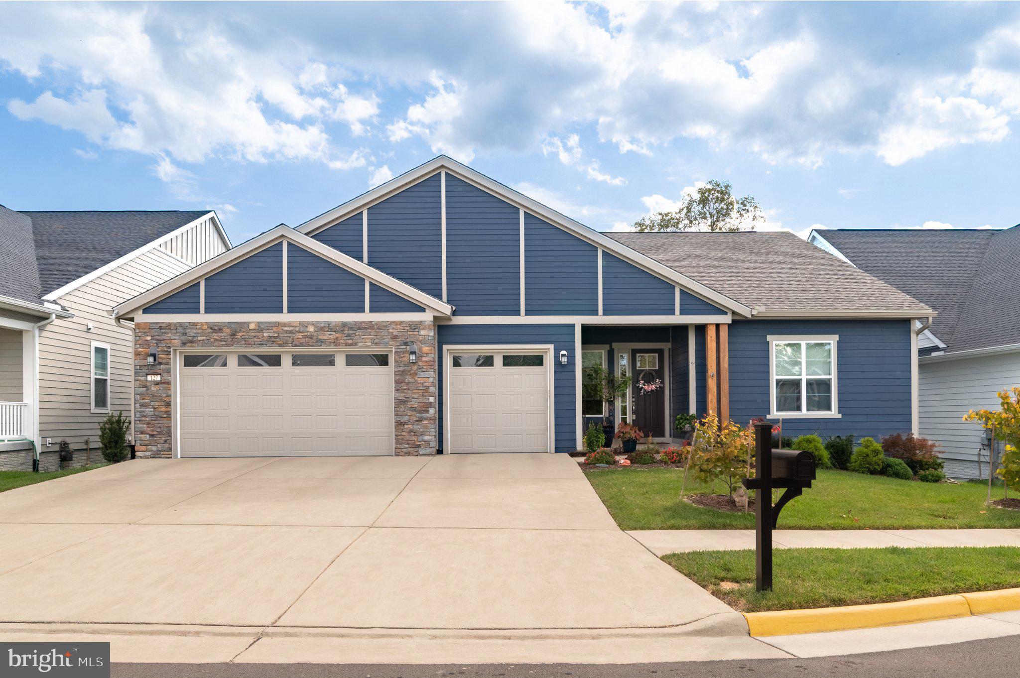 127 PIMPERNEL PLACE