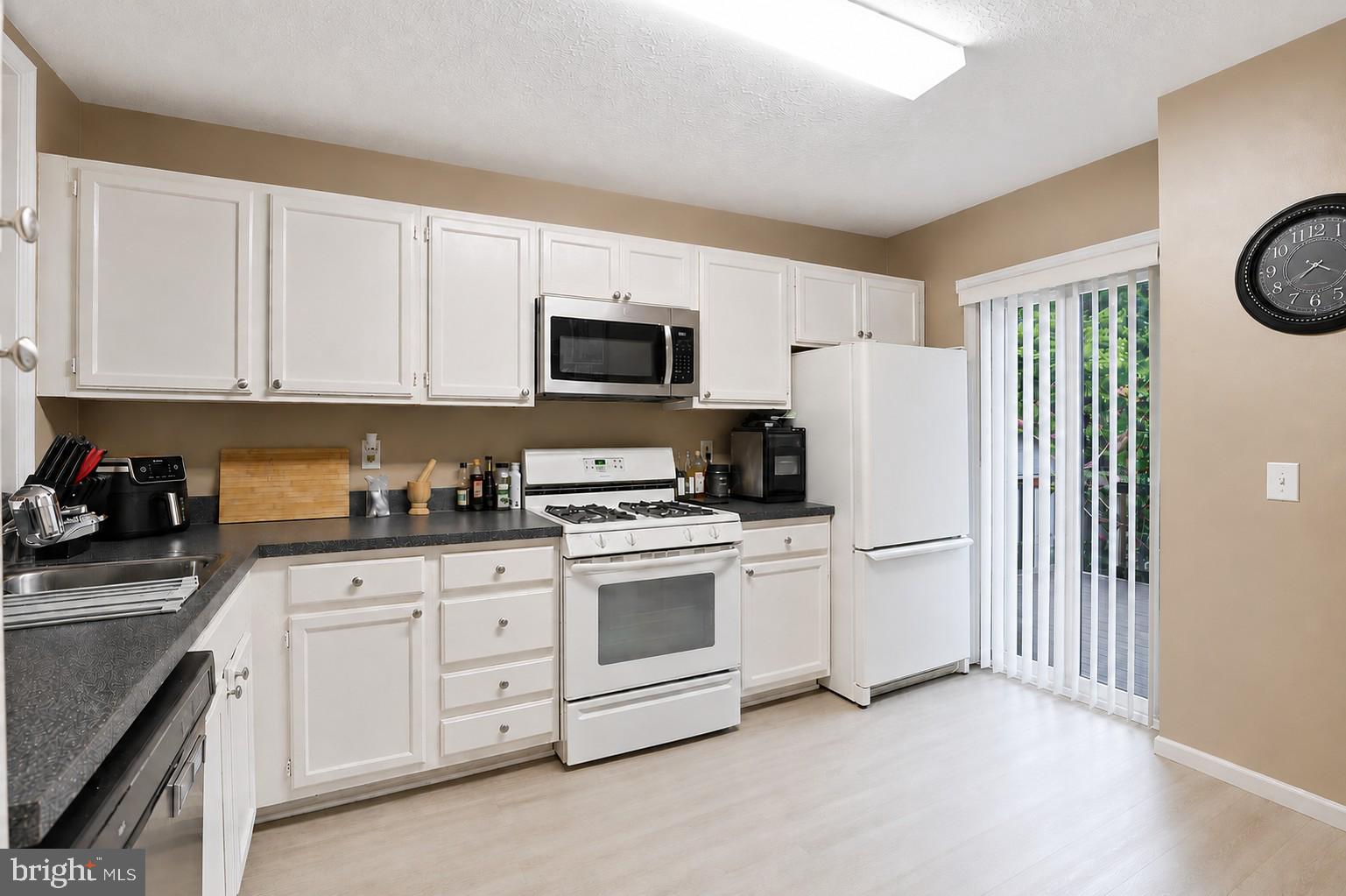 936 WINDBROOKE DRIVE