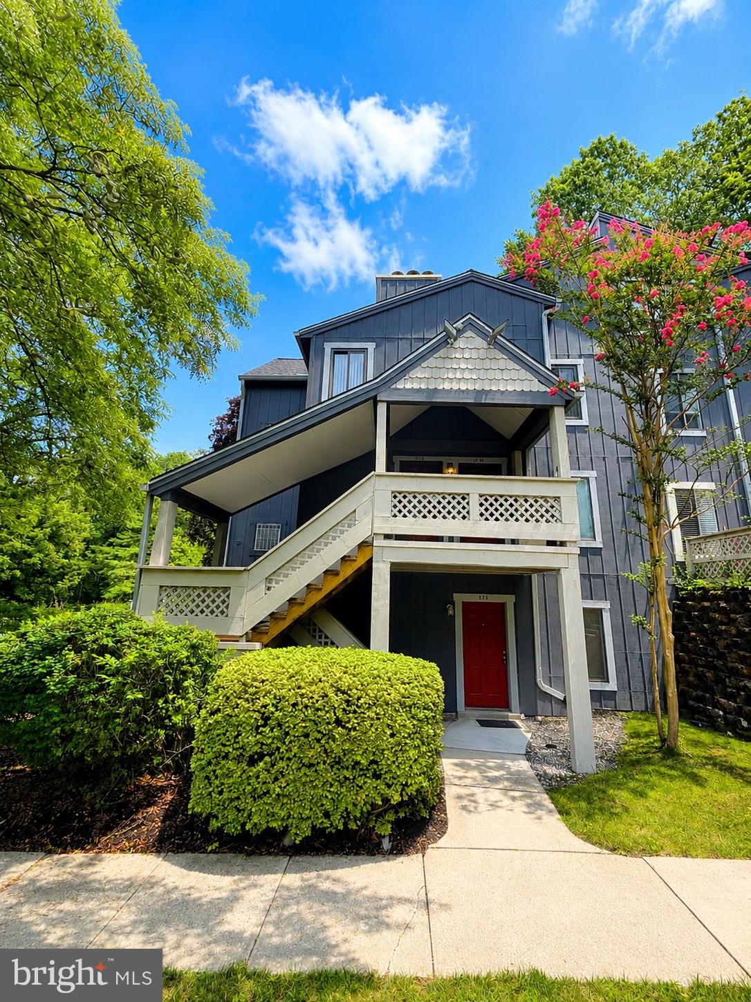 936 WINDBROOKE DRIVE