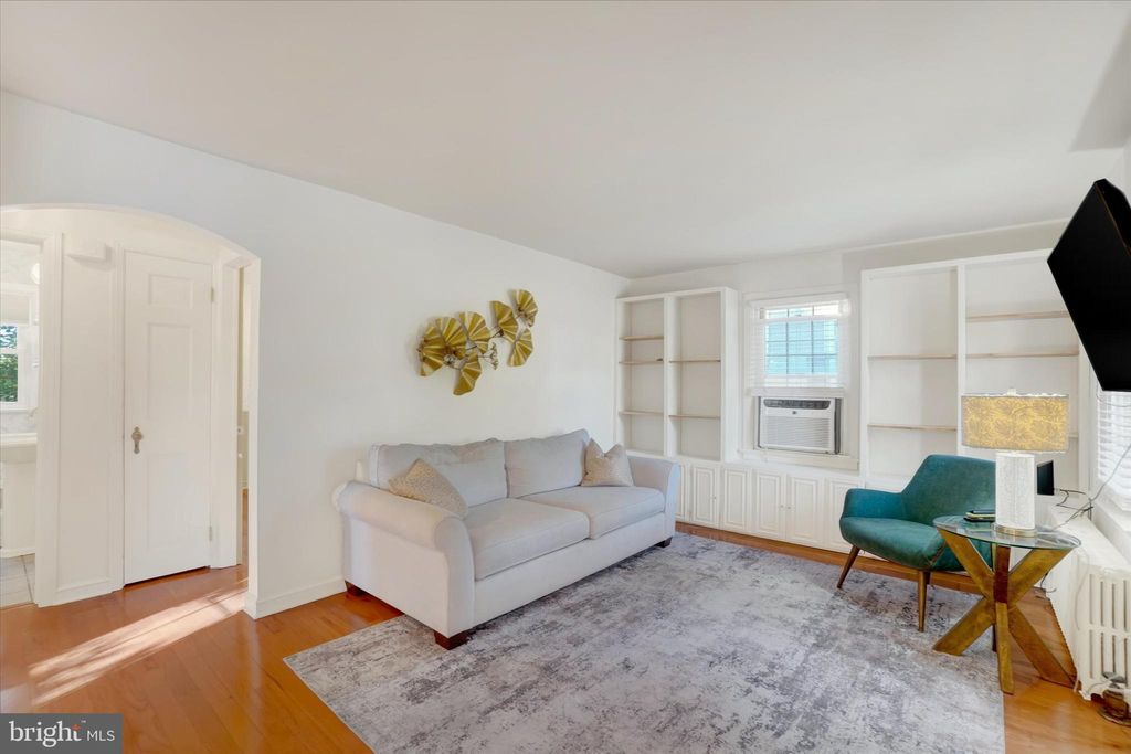 Photo of 1327 Hill Street, YORK, PA 17403 (MLS # PAYK2091892)