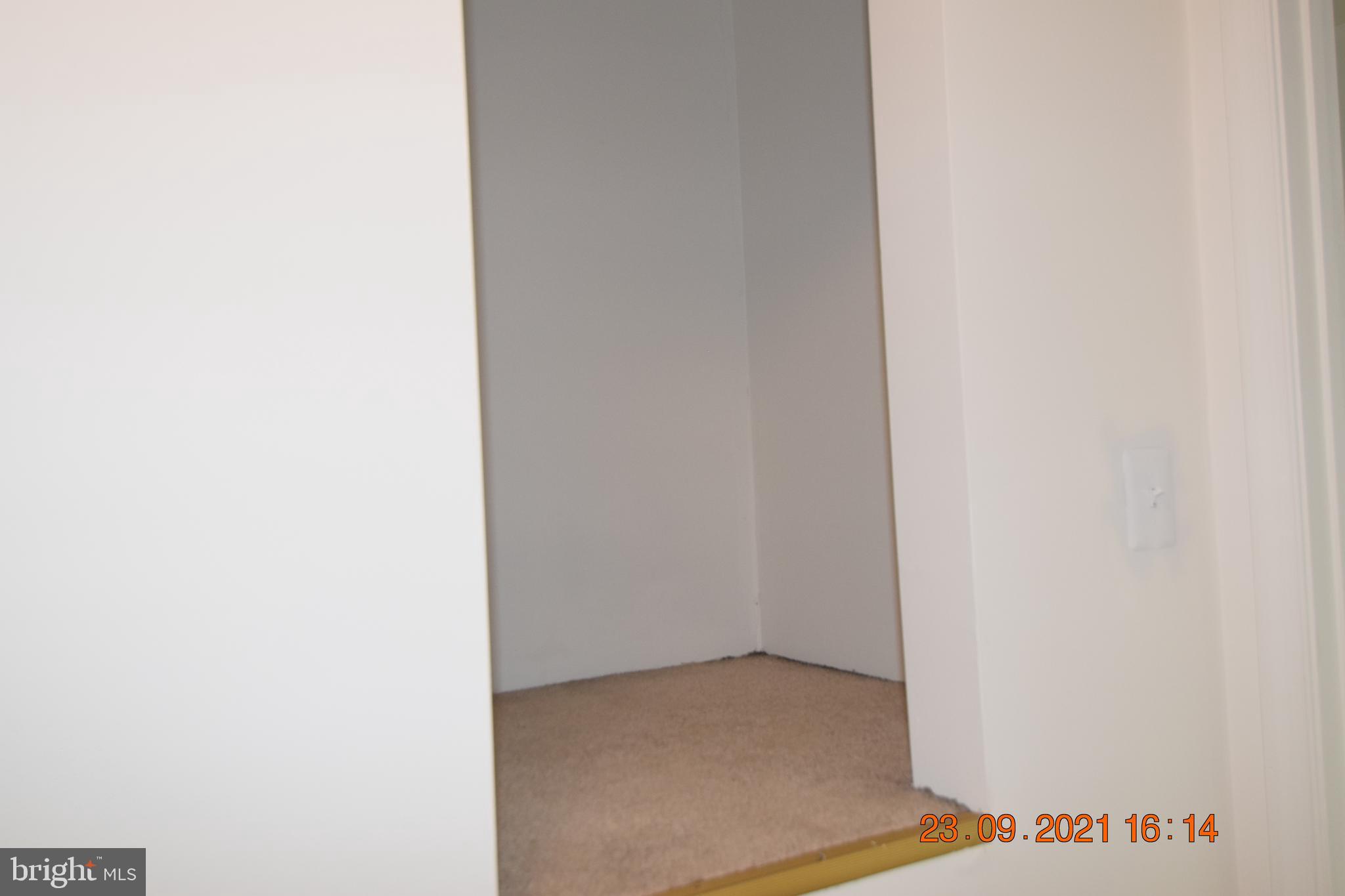 DAMASCUS OUTSIDE - Residential Lease