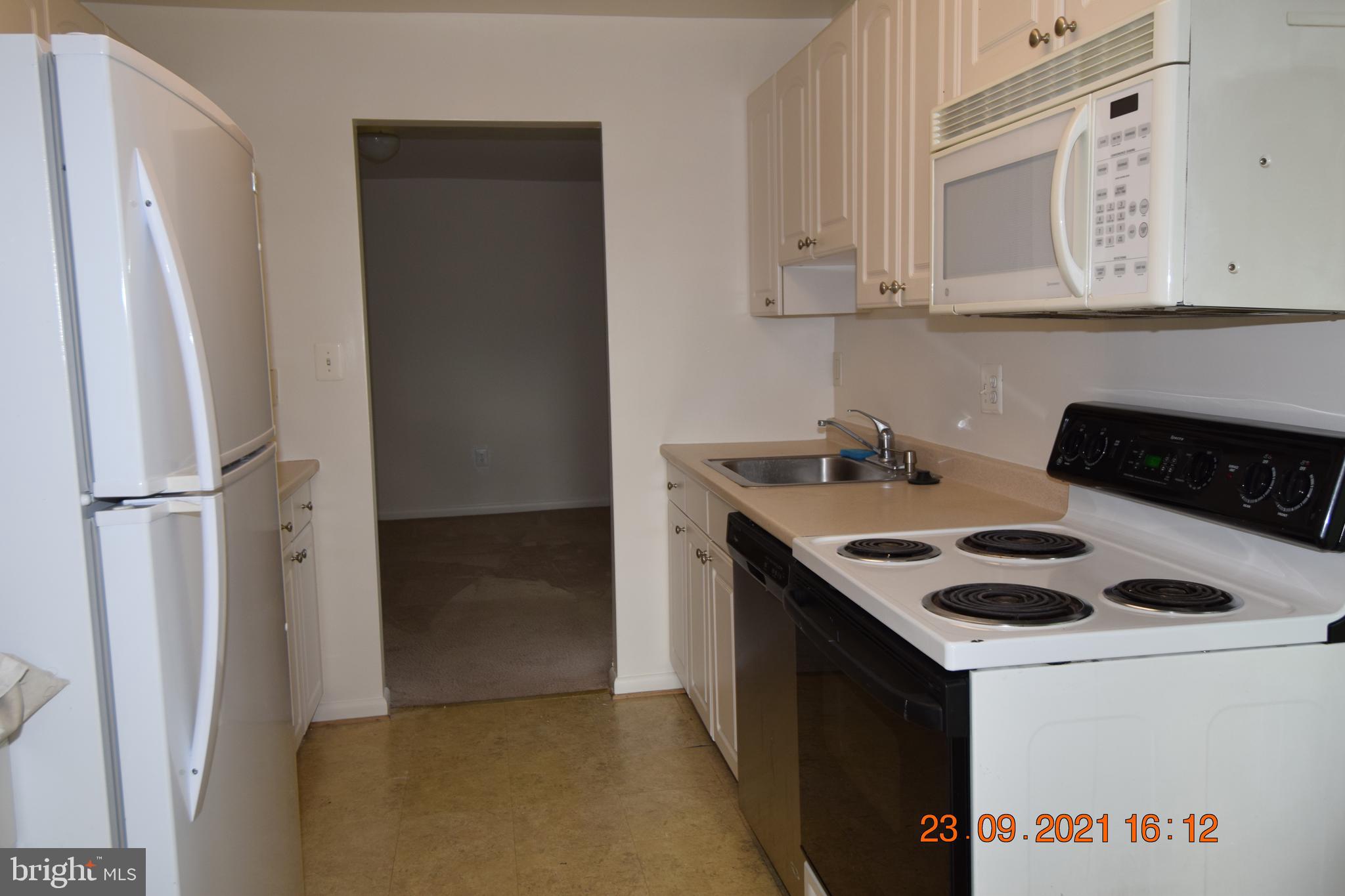 DAMASCUS OUTSIDE - Residential Lease