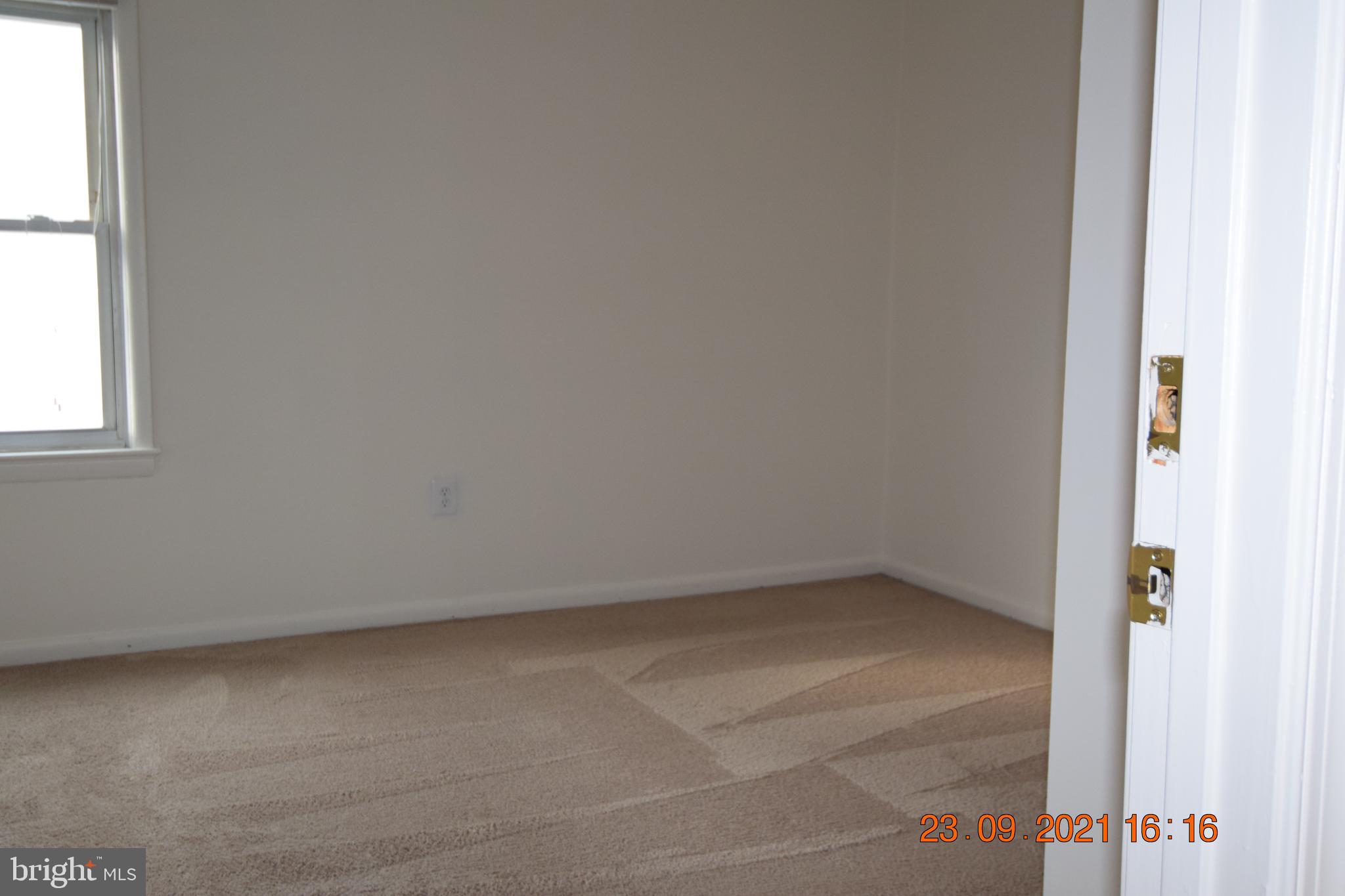 DAMASCUS OUTSIDE - Residential Lease