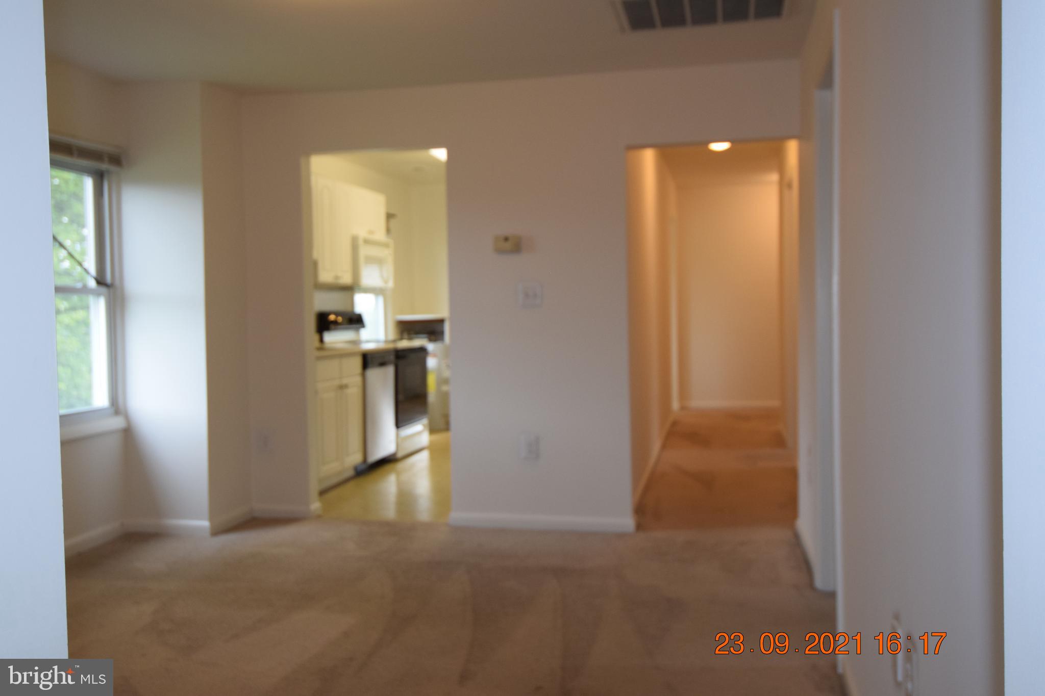 DAMASCUS OUTSIDE - Residential Lease