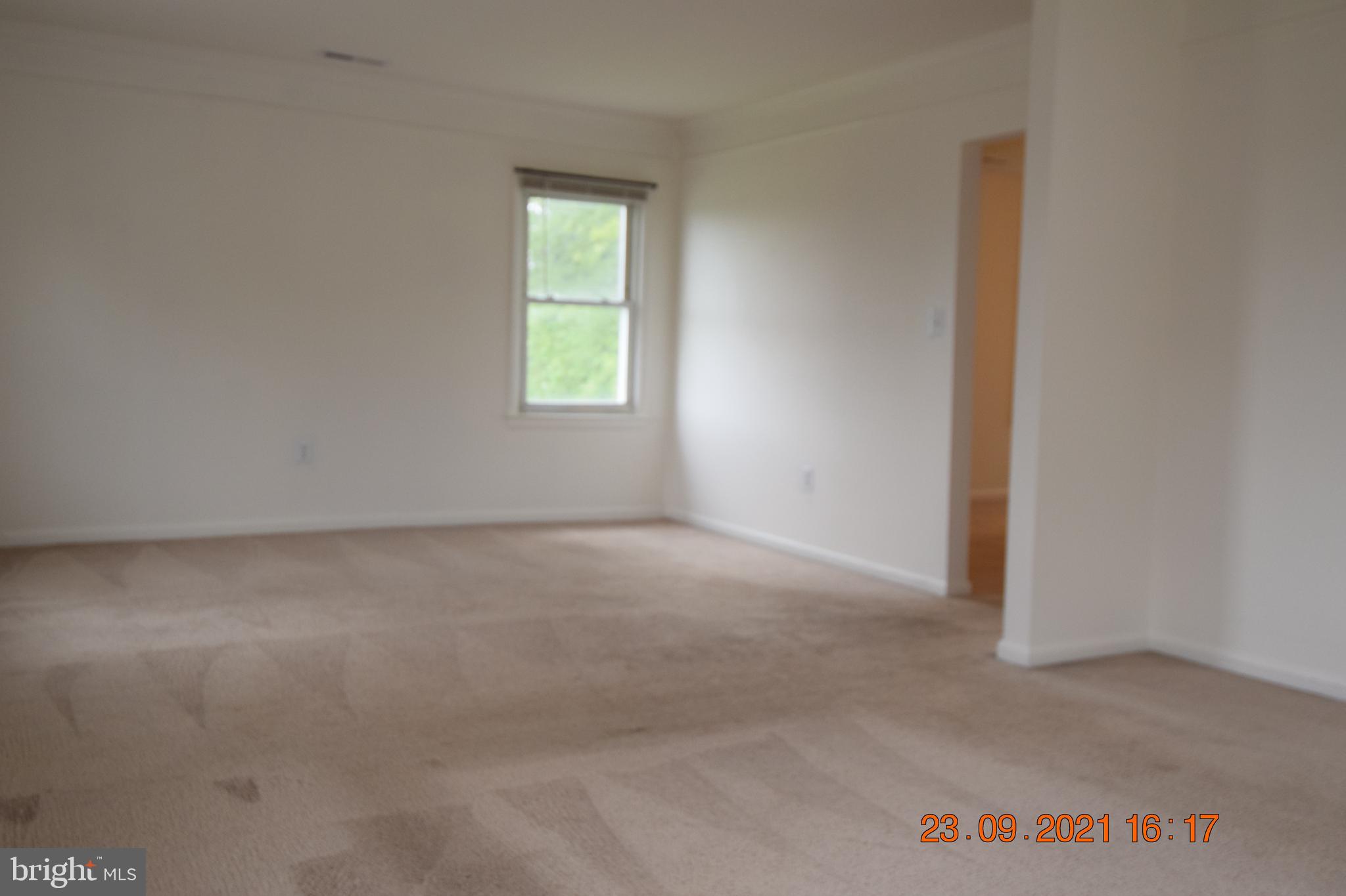 DAMASCUS OUTSIDE - Residential Lease