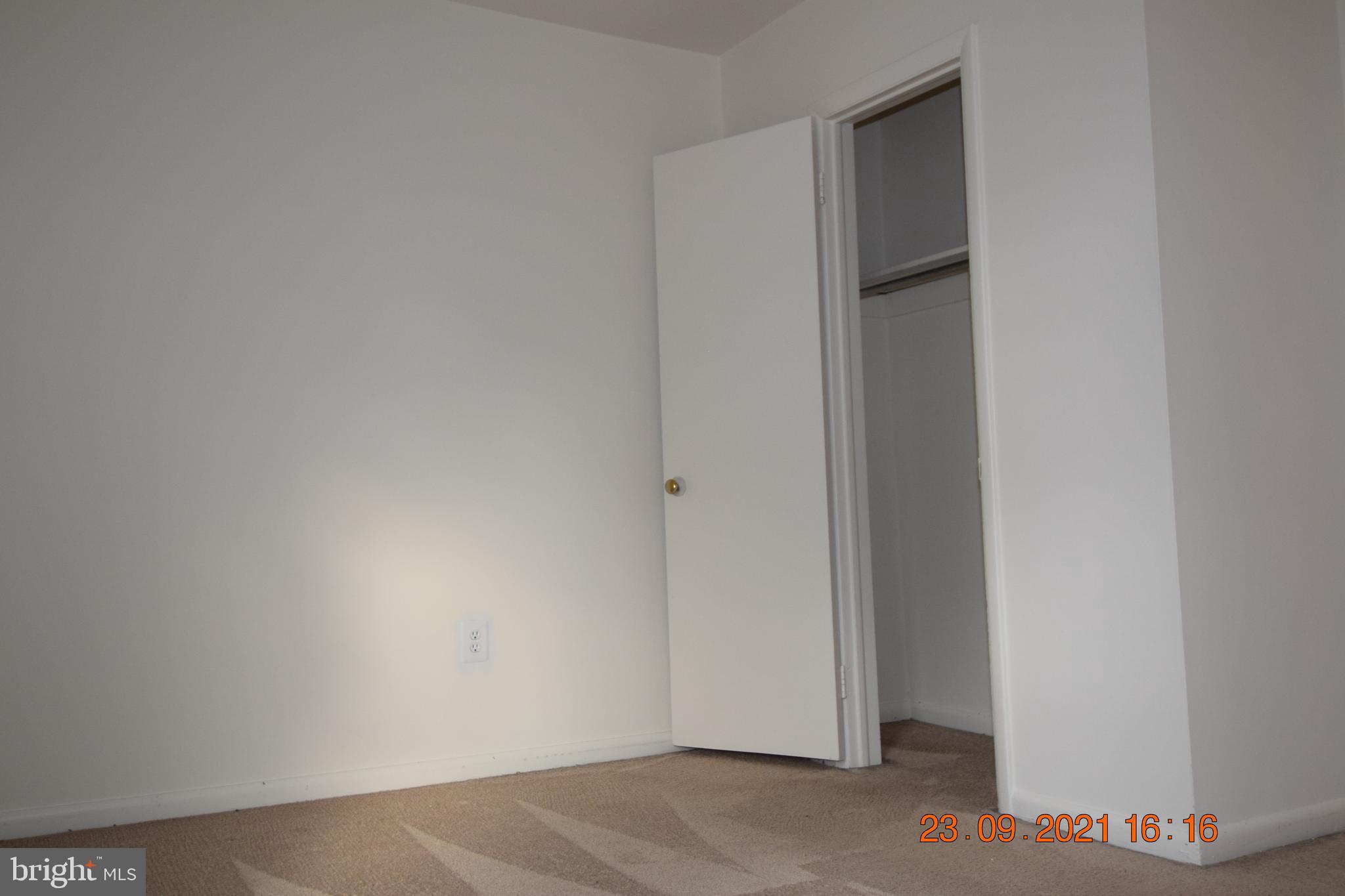 DAMASCUS OUTSIDE - Residential Lease