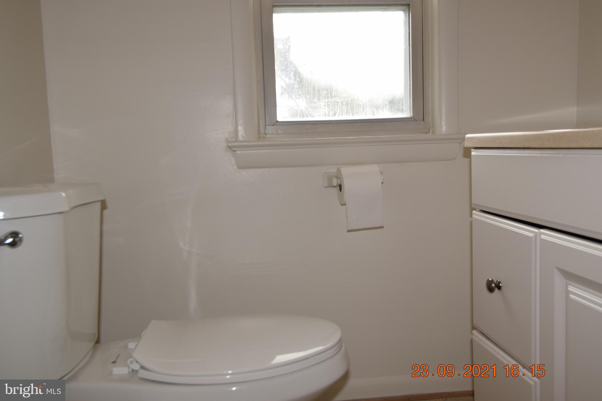 DAMASCUS OUTSIDE - Residential Lease