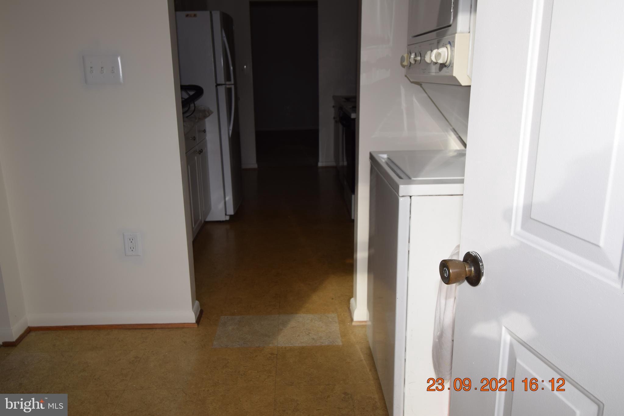 DAMASCUS OUTSIDE - Residential Lease