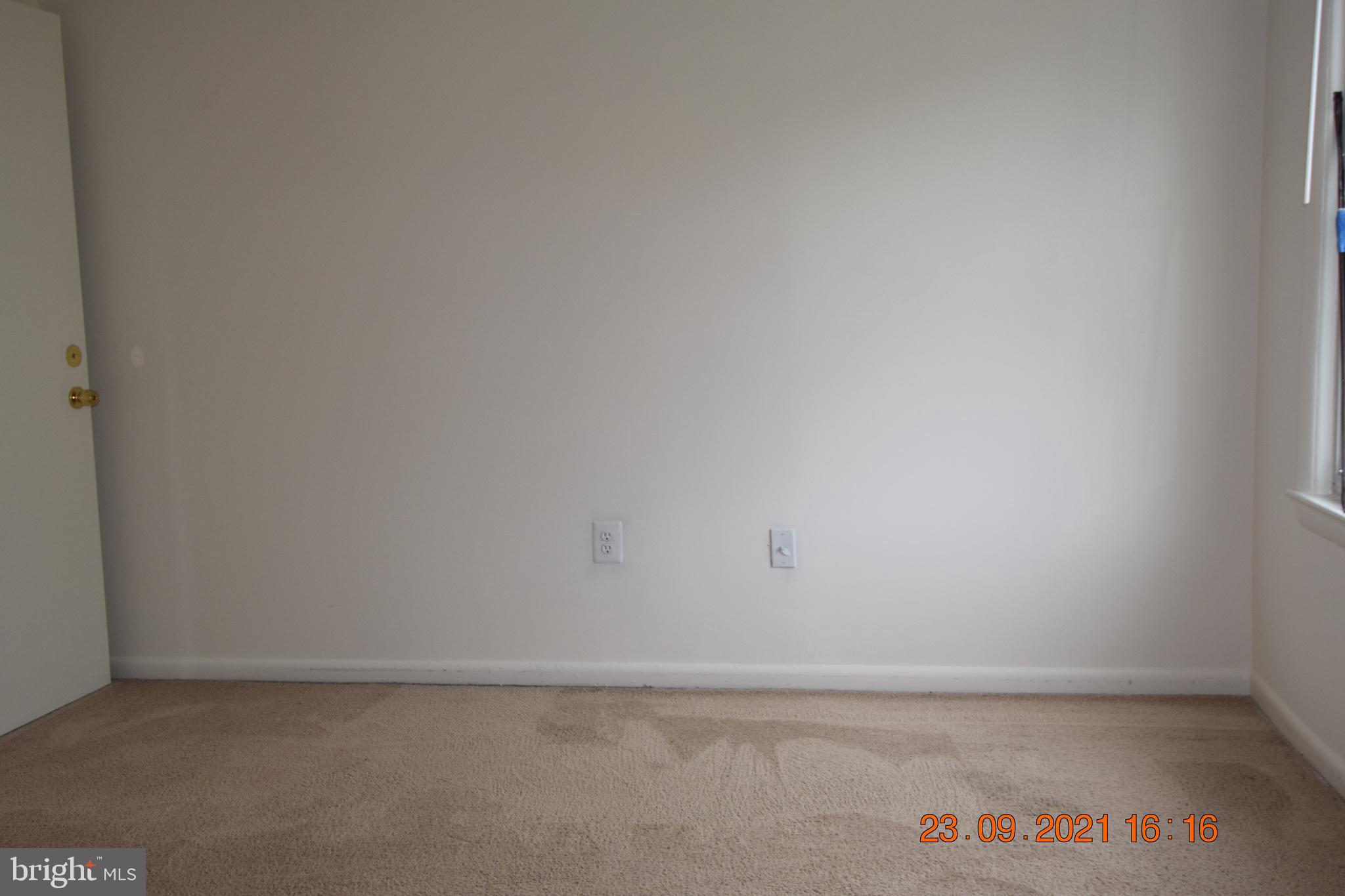 DAMASCUS OUTSIDE - Residential Lease