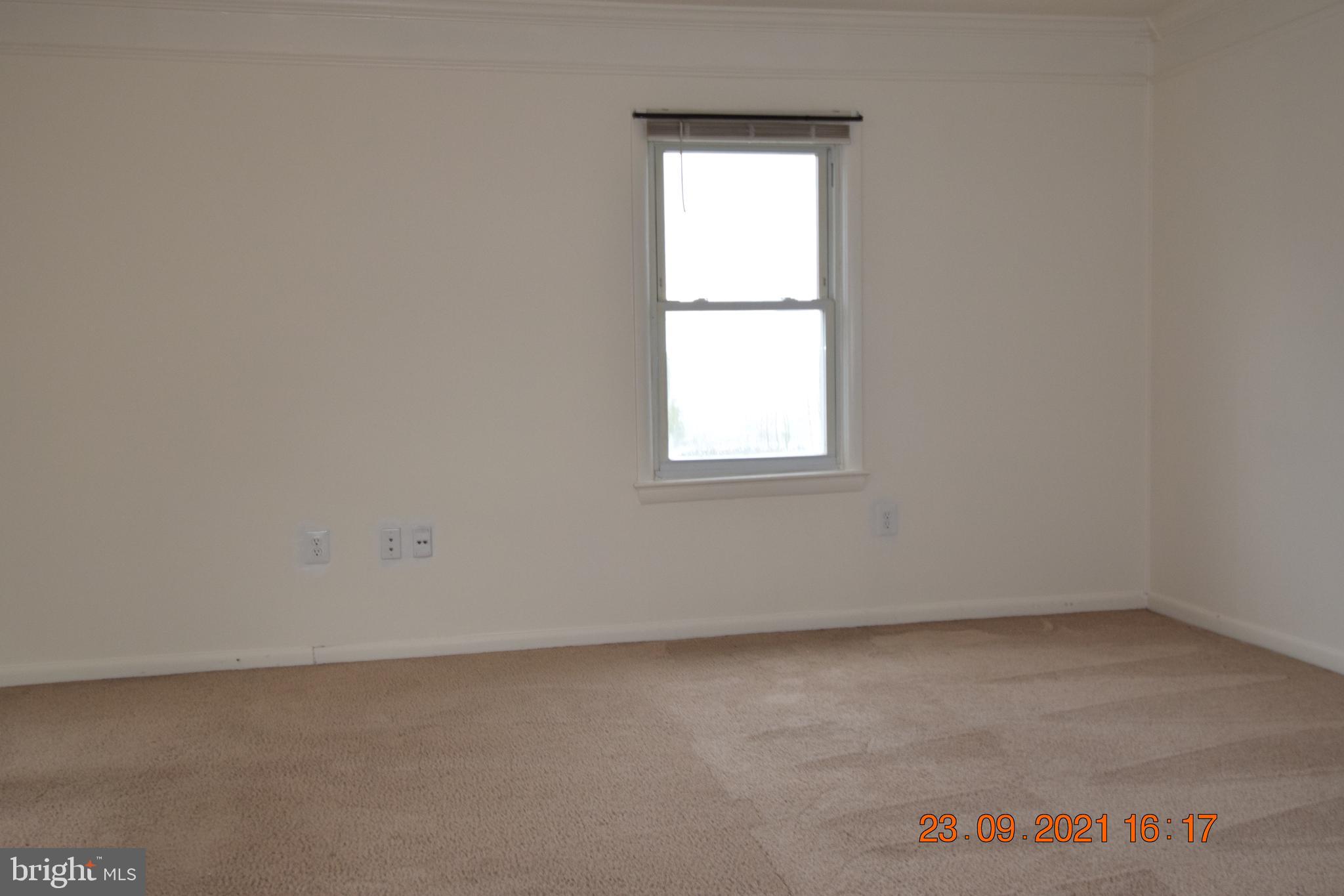 DAMASCUS OUTSIDE - Residential Lease