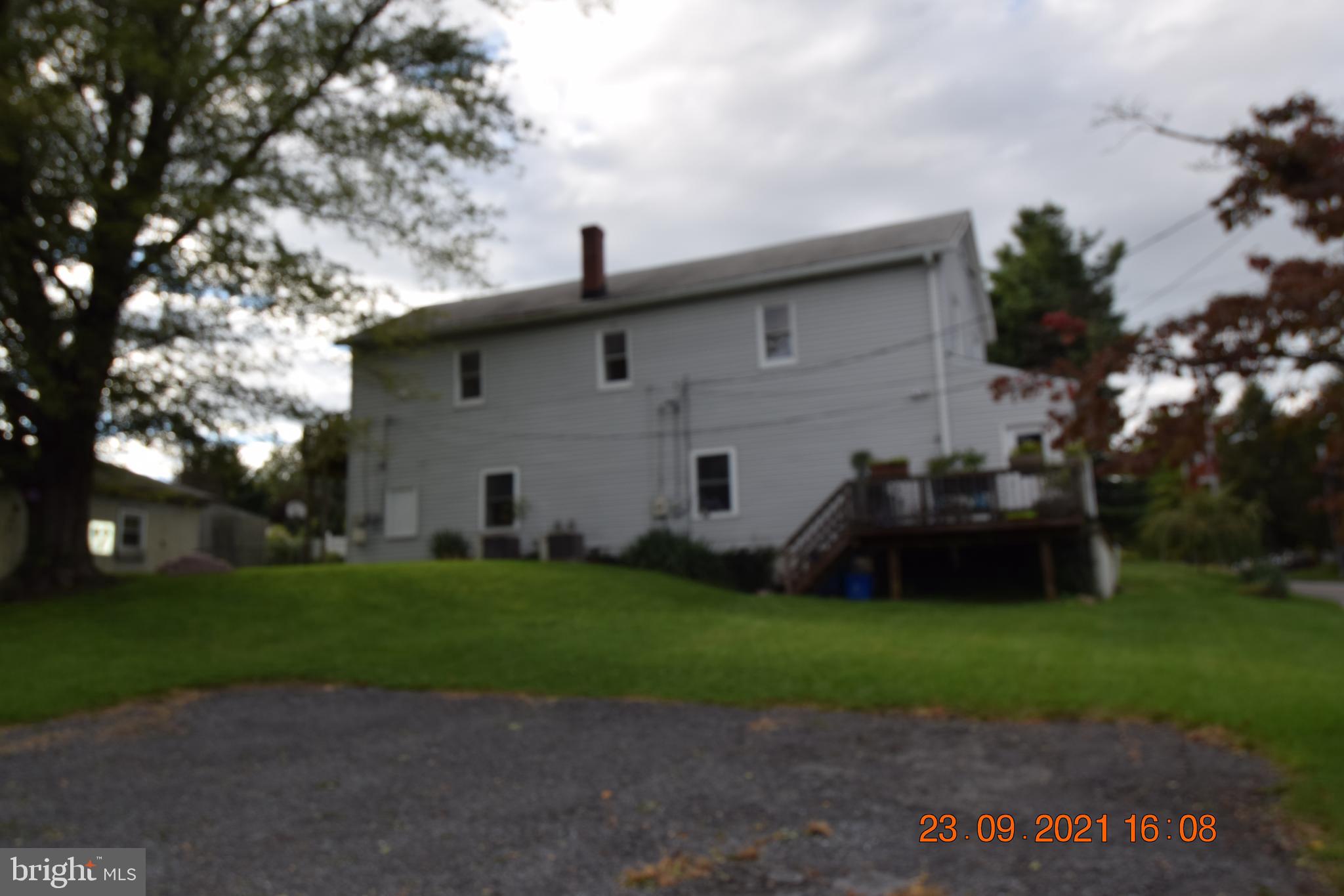 DAMASCUS OUTSIDE - Residential Lease