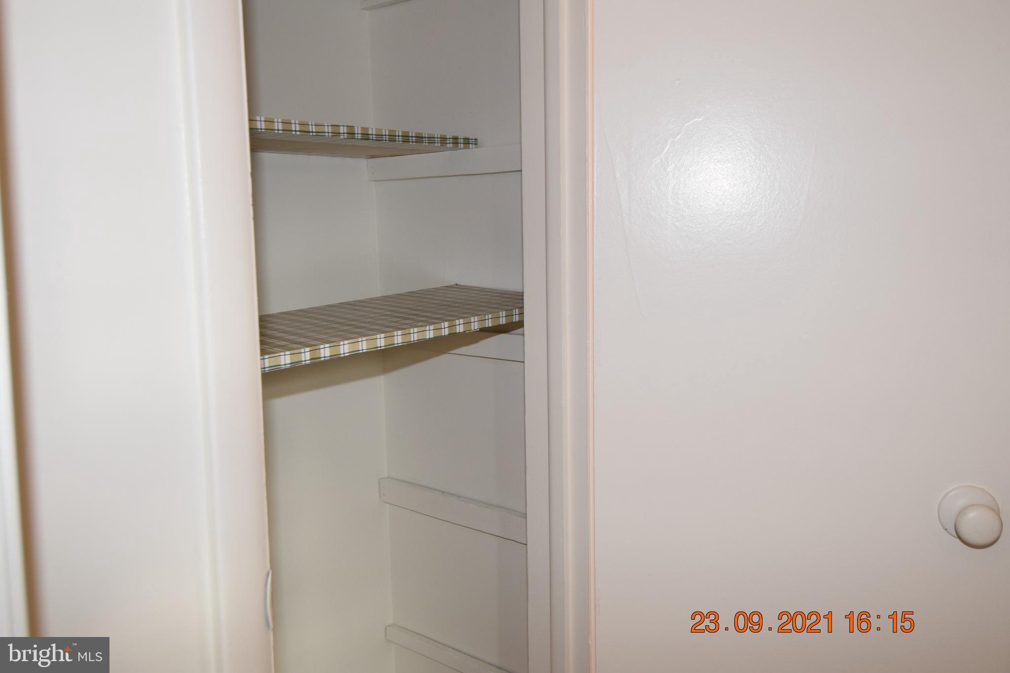 DAMASCUS OUTSIDE - Residential Lease