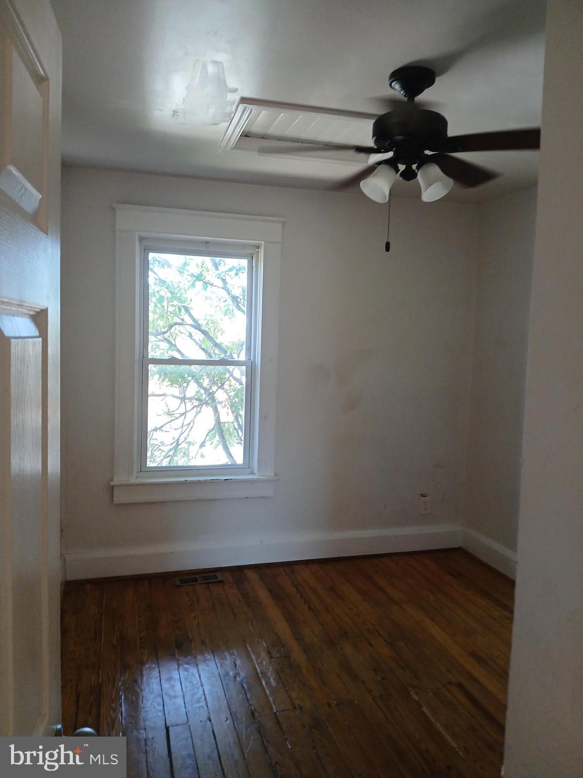 MONTEBELLO LAKE - Residential