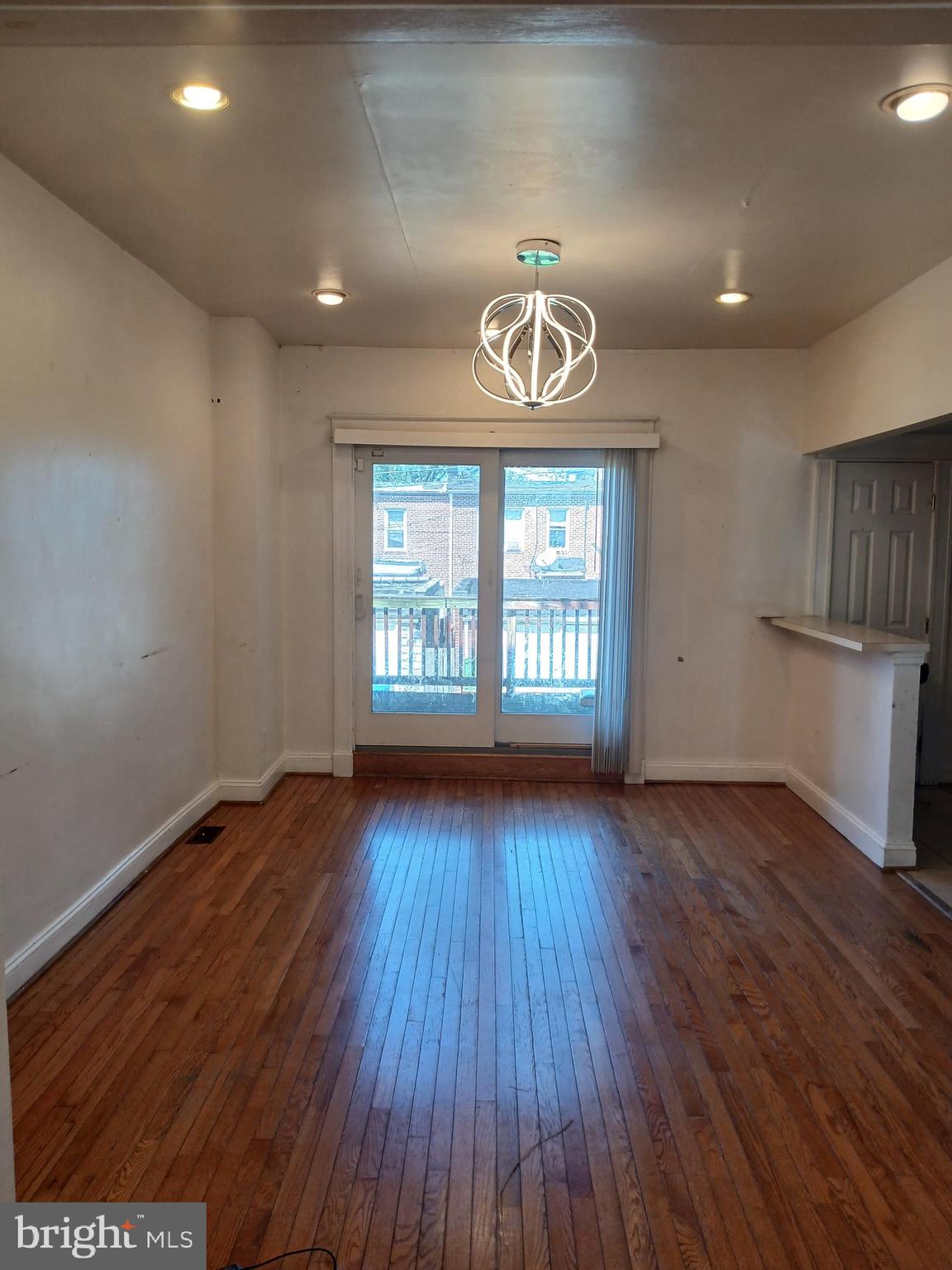 MONTEBELLO LAKE - Residential