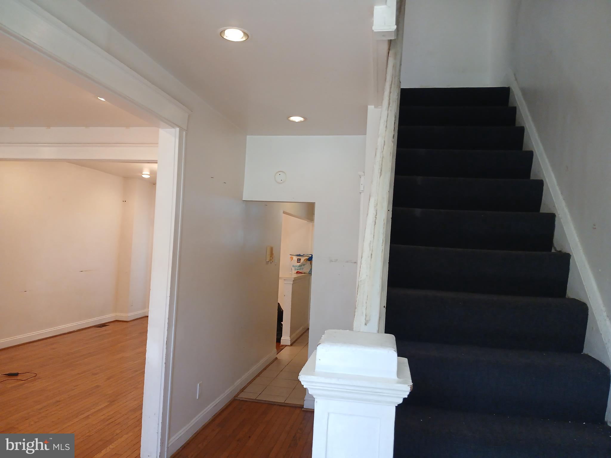 MONTEBELLO LAKE - Residential