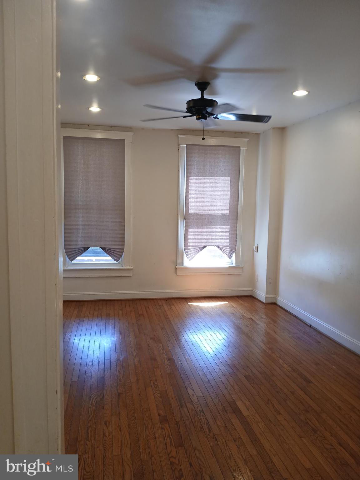 MONTEBELLO LAKE - Residential