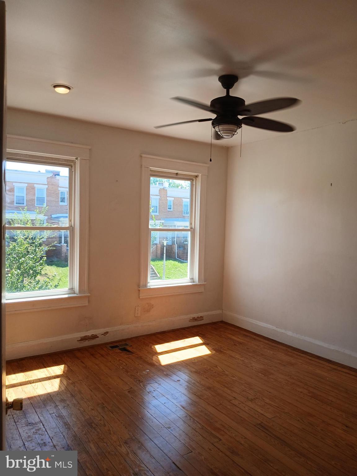 MONTEBELLO LAKE - Residential