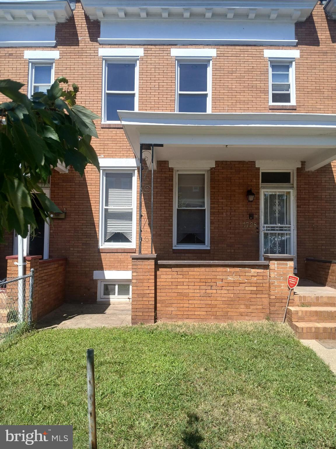 3BR/2BA Brick TH priced to sell as is with some TLC this will be home, open, roomy and spacious, tall ceilings, hardwood floors through out, central air, sliding door in dining leads to sizeable deck and fenced yard, front porch, finished lower level with separate entry-could be 4th BR , laundry room, walking distance to Montebello Park, City School and more...one block to 33rd