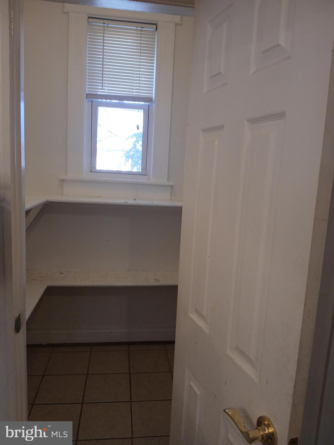 MONTEBELLO LAKE - Residential