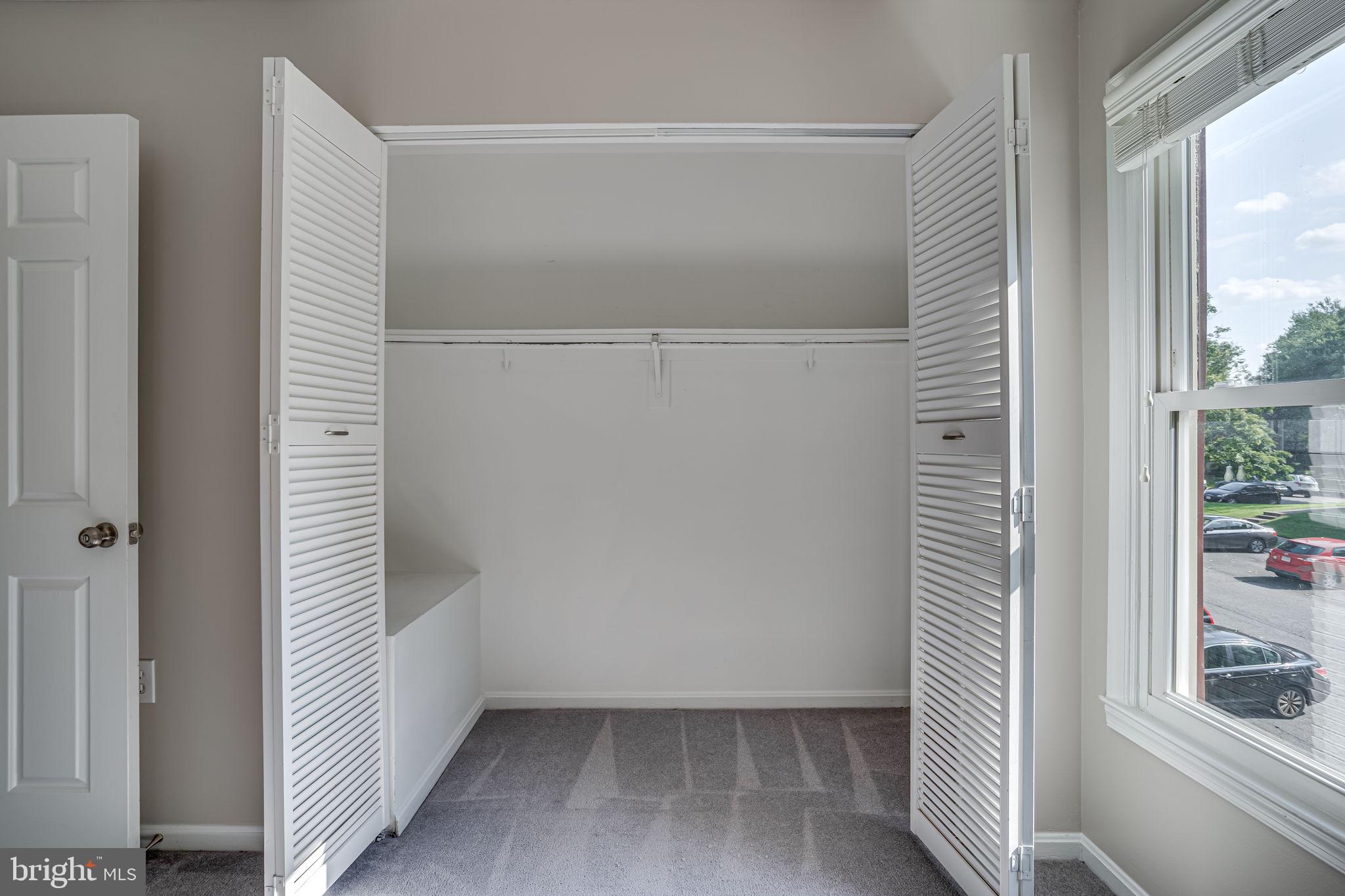 ROLLING FOREST - Residential Lease