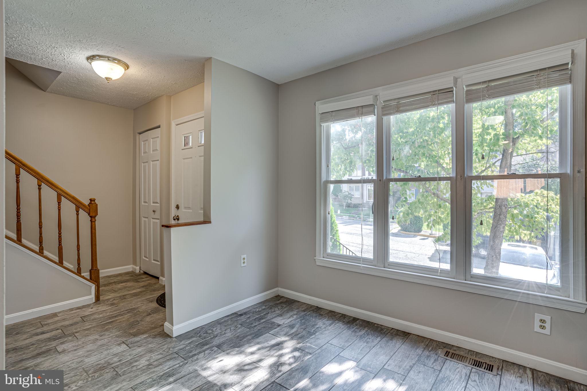 ROLLING FOREST - Residential Lease