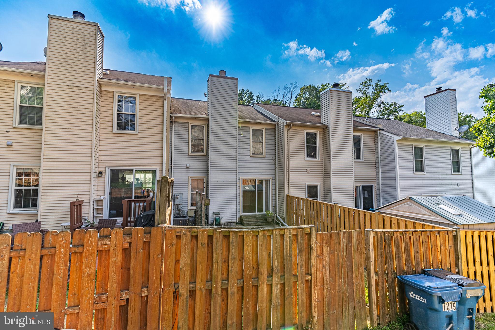 ROLLING FOREST - Residential Lease