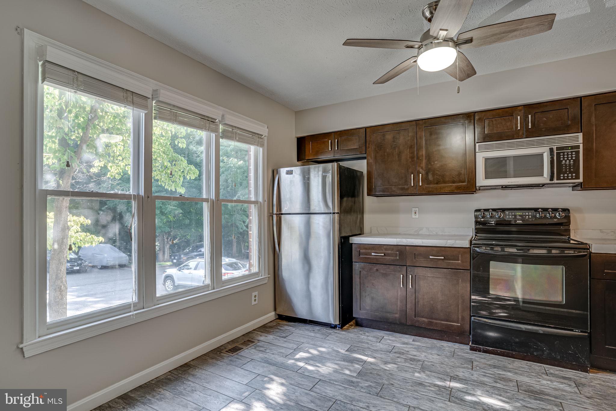 ROLLING FOREST - Residential Lease